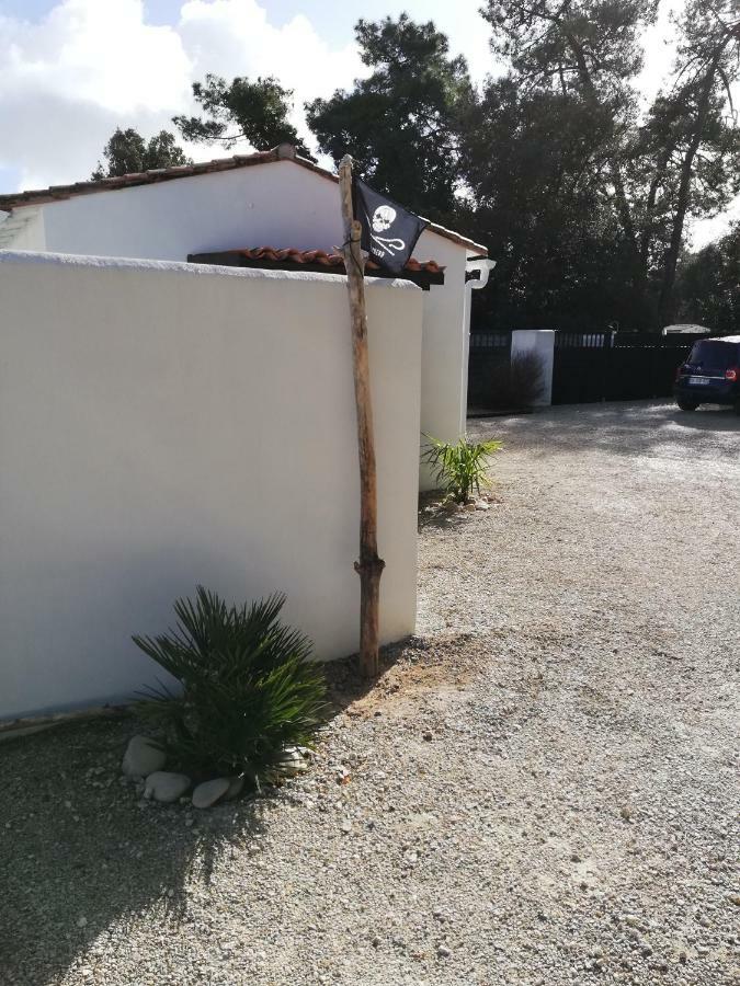 Le Clos Des Pins *