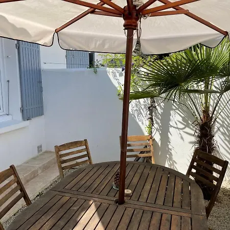Le Clos Des Pins Rivedoux-Plage Exterior photo