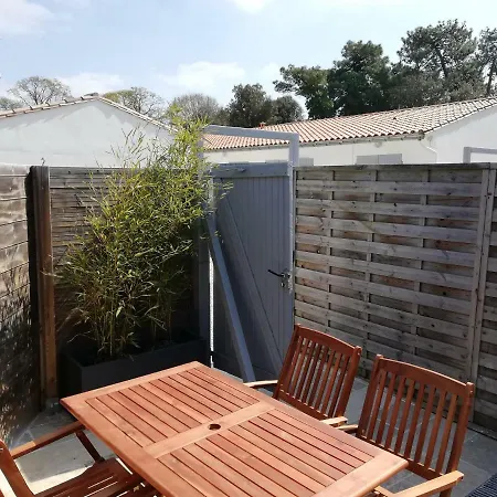 Le Clos Des Pins Rivedoux-Plage Exterior photo